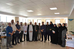 بازدید دکتر مهدویزادگان، رئیس سازمان سمت، از قسمت مجازی سمت در نمایشگاه کتاب سیوچهارم